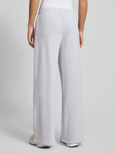 Gina Tricot Spodnie dresowe w kroju wide fit z elastycznym pasem Średnioszary melanż 5