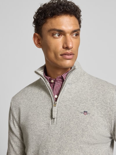 Gant Regular Fit Pullover mit Strick-Optik aus reiner Lammwolle Mittelgrau Melange 3