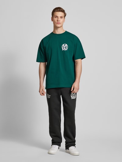 Multiply Apparel Spodnie dresowe o kroju regular fit z nadrukiem z logo Czarny 1
