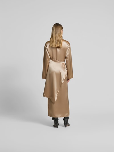 Nanushka Maxikleid in Wickel-Optik Sand 5