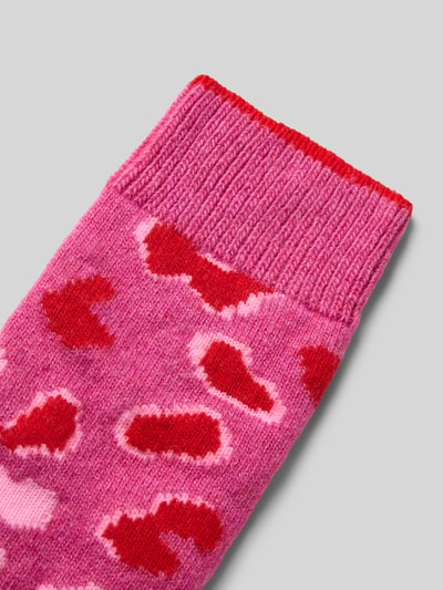 Produktfoto, Socken mit geripptem Abschluss von Unio aus Baumwoll-Viskose-Mix mit Kaschmir-Anteil, pinkes Muster, körpernaher Schnitt