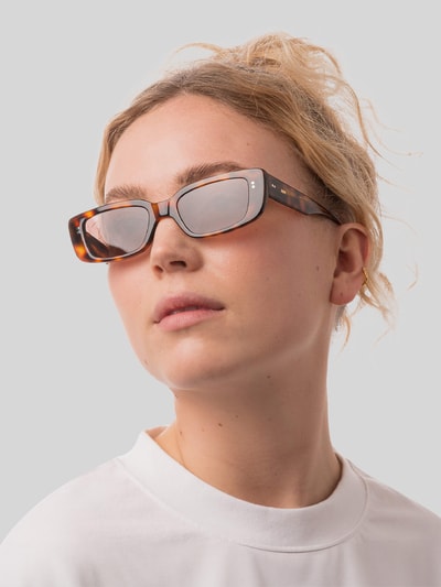 MessyWeekend Rechteckige Sonnenbrille Modell 'GRACE' Mittelbraun 1