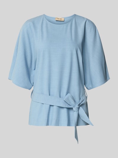 Produktfoto, Relaxed Fit Bluse aus Viskose-Mix Modell 'Rikas' von MOS MOSH in Hellblau mit Abnehmbarem Stoffband, Halbarm, Rundhalsausschnitt. Damen Bluse, Elastischer Viskose-Mix, Rückenlänge 63 cm, Ärmellänge 28 cm, Größe S.