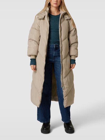 Pieces Steppmantel mit Kapuze  Modell 'PCFELICITY LONG PUFFER' Sand 1