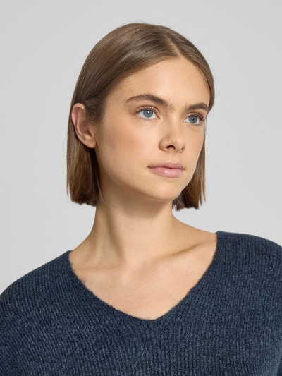 Only Regular Fit Strickpullover mit V-Ausschnitt Modell 'CAMILLA' Rauchblau Melange 3
