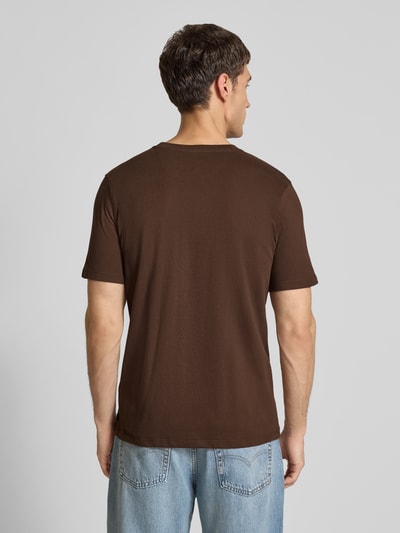 Scotch & Soda Regular Fit T-Shirt mit Label-Stitching Dunkelbraun 5