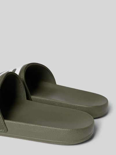 Levi's® Slides mit Label-Print Modell 'JUNE' Khaki 2