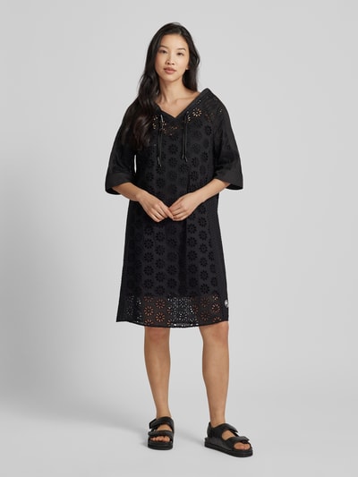 Marc Cain Knielanges Kleid mit Lochstickerei Black 1