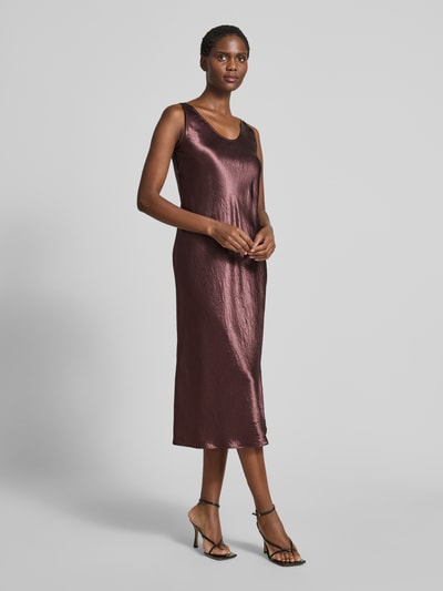 MM Soepele satijnen jurk met brede bandjes, model 'TALETE' Aubergine - 1