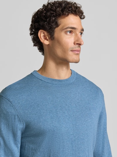 Casual Friday sweter z dzianiny o kroju regular fit z mieszanki bawełny z dodatkiem kaszmiru Błękitny 3