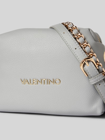 VALENTINO BAGS Handtasche mit Label-Applikation Modell 'ARCADIA CAMERA BAG' Rauchblau 2