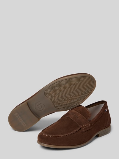 Produktfoto, Loafer aus echtem Leder mit Logo-Detail Modell 'Trip' von bugatti in Braun, abgerundete Passform, profilierte Sohle, Absatzhöhe 2 cm, Schafthöhe 8 cm, Schaftweite 6 cm