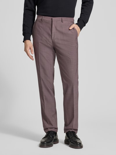 Männermodel trägt Slim Fit Anzughose aus Schurwoll-Mix Modell 'HESTEN253X' von HUGO in meliertem Unifarbton, Ganzkörperansicht von vorne.
