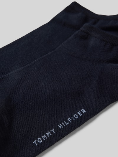 Produktfoto, Sneakersocken mit Label-Schriftzug im 2er-Pack von Tommy Hilfiger, mieszanka bawełny z dodatkiem streczu, zestaw 2 szt., napis z logo, prążkowany ściągacz, kolor granatowy, gładka tekstura
