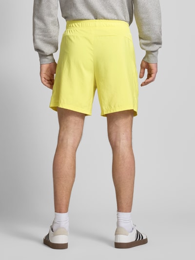 Adidas Training Regular Fit Shorts mit Reißverschlusstaschen Gelb 5