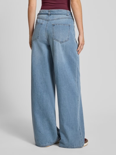 Noisy May Loose Fit Jeans mit Bindegürtel Modell 'MAISY' Hellblau 5