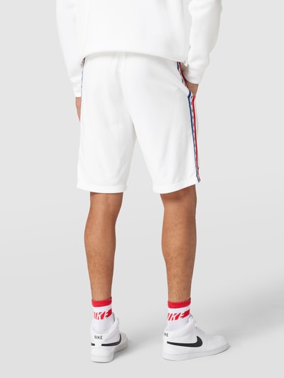 Nike Sweatshorts mit Galonstreifen Weiss 5