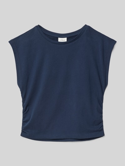 Produktfoto, V-Shape T-Shirt aus reiner Baumwolle von s.Oliver RED LABEL in Dunkelblau, unifarben, ärmellos, Statement Print, Raffung an den Seiten, Jersey-Struktur.