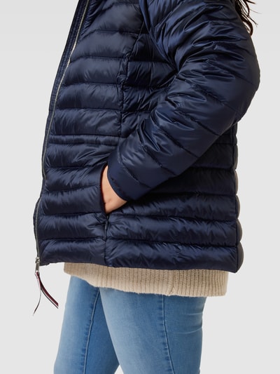 Tommy Hilfiger Curve PLUS SIZE Daunenjacke in Stepp-Optik Marineblau 3