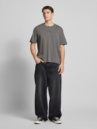 Jack & Jones Relaxed Fit T-shirt mit Rundhalsausschnitt Modell 'EURBAN' Mittelgrau 1