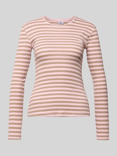 Produktfoto, Slim Fit Langarmshirt aus Baumwoll-Mix von Pieces, gestreift in Beige und Rosa, Rippstrick, unifarben, Rundhals, Two Tone