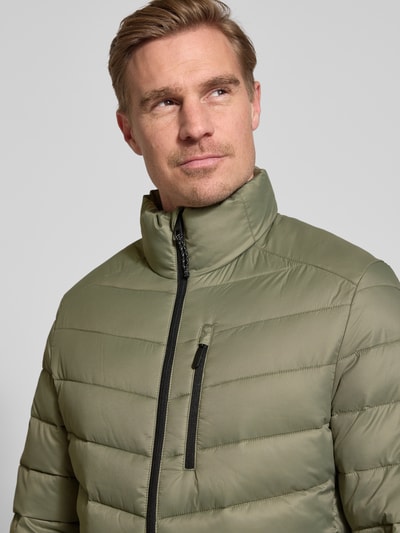 Tom Tailor Denim Krój regular fit, kurtka pikowana z pionową kieszenią na piersi zapinaną na zamek błyskawiczny Oliwkowy 3