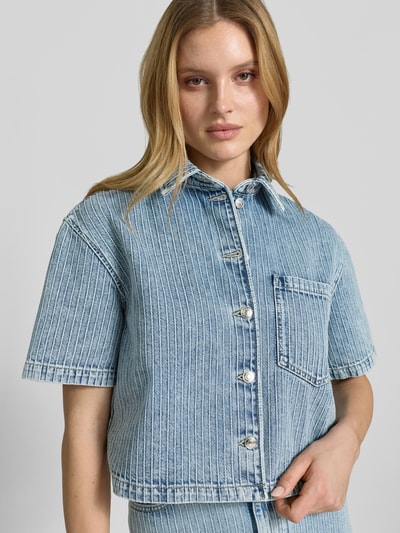 HUGO Relaxed Fit Kurzarmbluse aus Denim Hellblau 3