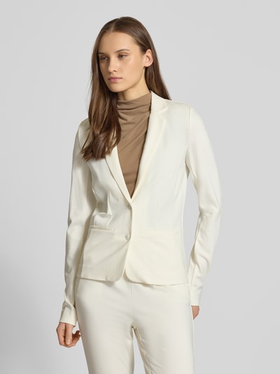 Frauenmodel trägt taillierten Damen Blazer aus Viskose-Mix Modell 'POPTRASH' von ONLY, Optik: Unifarben, Ganzkörperansicht von vorne.