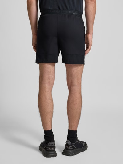 Under Armour Regular Fit Shorts mit Logo-Detail Black 5