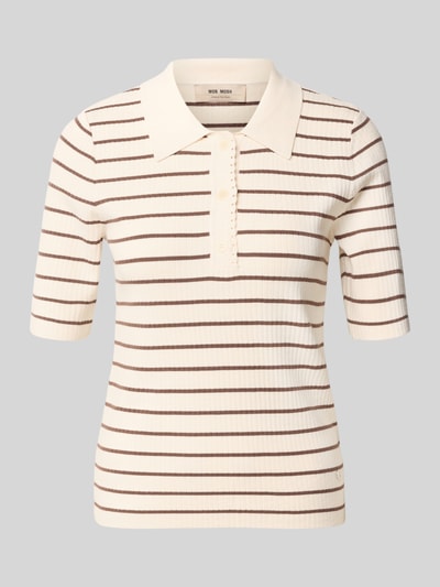 Produktfoto, cremefarbenes Strickshirt mit braunem Streifenmuster Modell 'Caliz' von MOS MOSH, Viskose-Mix mit Seiden-Anteil, Regular-Fit, Ripp-Optik, Polokragen, Knopfleiste. Kontext: Rückenlänge bei Größe S 54 cm, Ärmellänge 26 cm.