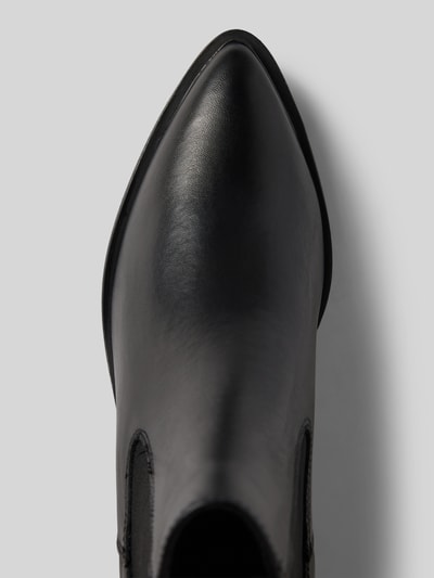 Produktfoto, schwarze Chelseas aus echtem Rindsleder von Tamaris, glatte Oberfläche, klare Linien, Damen Chelseas von Tamaris