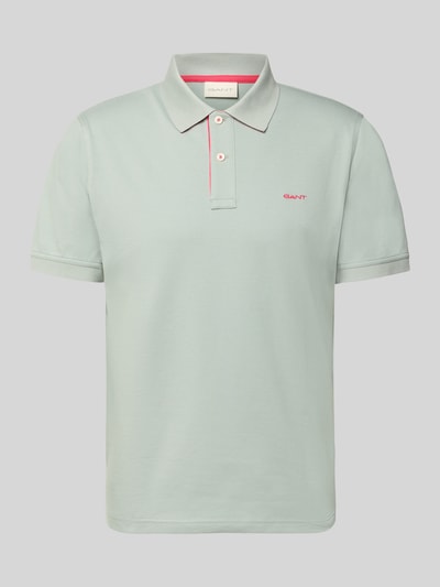 Produktfoto, Regular Fit Poloshirt mit Logo-Stitching von Gant aus elastischem Baumwoll-Mix in hellem Mintgrün, kurze Ärmel, Polokragen.