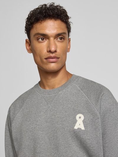 Armedangels Relaxed Fit Sweatshirt aus reiner Baumwolle Modell 'ICONIC Å JOAAN' Hellgrau 3