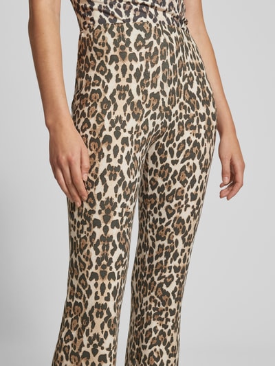 Gina Tricot Flared cut stoffen broek met elastische band Zand - 3