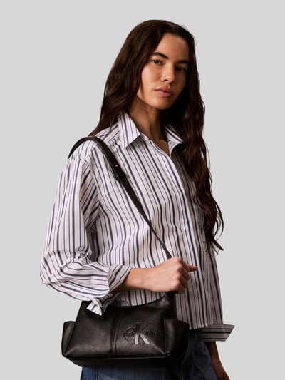 CK Calvin Klein Torebka z uchwytem z regulowanym paskiem na ramię Czarny 1