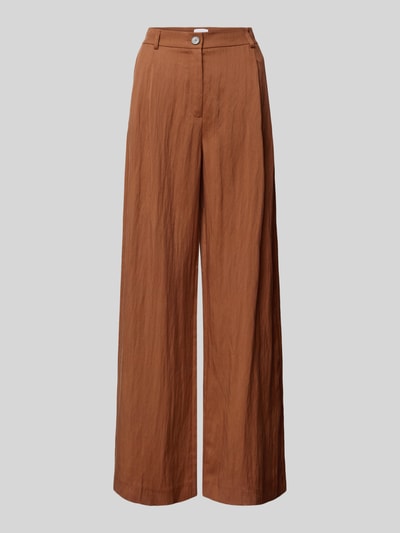 Produktfoto, Stoffhose mit Eingrifftaschen und Gesäßleistentaschen von Jake*s Collection, braune Farbe, glatte Textur, lockerer Schnitt, Lyocell-Mix mit Viskose-Anteil, sichtbarer Knopf- und Reißverschluss, französische Eingrifftaschen, Bundweite 39 cm, Innenbeinlänge 81 cm.