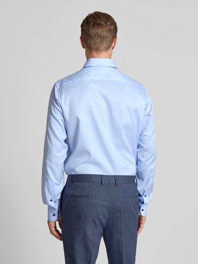 Christian Berg Men Regular Fit Businesshemd aus reiner Baumwolle mit extra langem Arm Bleu 5