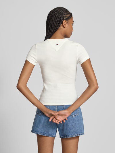 Tommy Jeans T-shirt o kroju slim fit z prążkowaniem Złamany biały 5