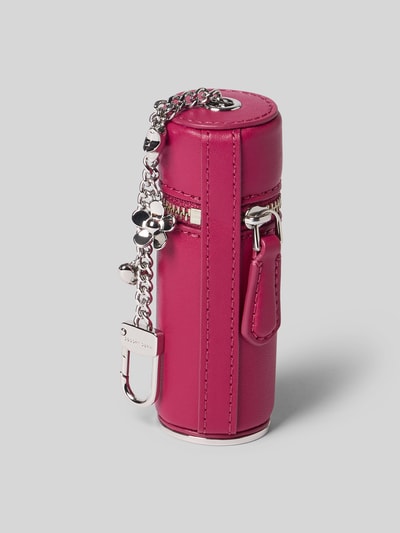 Productfoto, Lipstick Case met logodetail van Marc Jacobs in fuchsiaroze, hoofdvak met ritssluiting, karabijnhaak, kettinglook, motiefcharms, breedte 4 cm, lengte 11 cm, diepte 4 cm