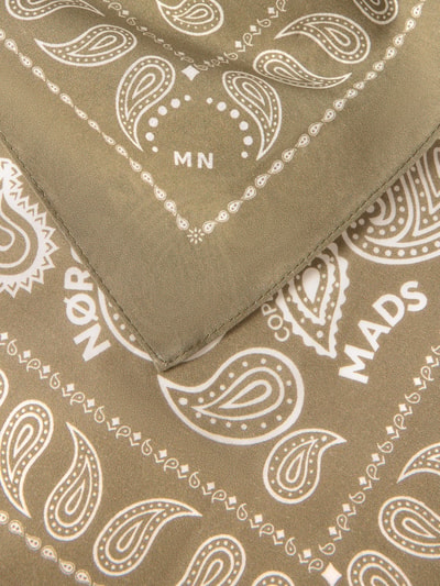 Produktfoto, Halstuch aus Baumwolle im Allover-Look von MADS NØRGAARD mit Label-Detail, quadratisch, Reine Baumwolle, strukturierte Oberfläche