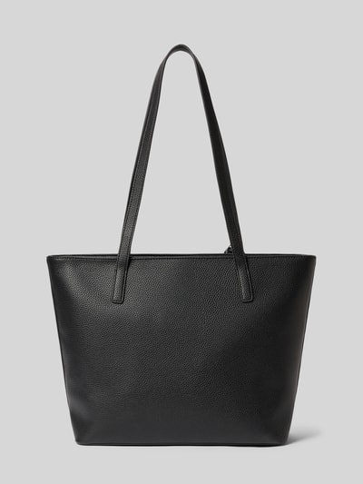 Produktfoto, Shopper mit Label-Detail Modell 'LOHJA' von Seidenfelt in Schwarz, Hauptfach mit Reißverschluss, strukturierte Textur, Lange Tragegriffe, Anhänger, Reißverschlussfach innen, Breite 41 cm, Länge 29 cm, Tiefe 68 cm, Länge Schulterriemen 12 cm.