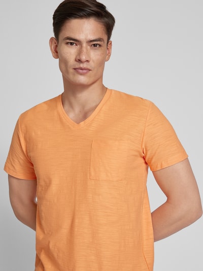 JOOP! Jeans T-shirt met V-hals en borstzak Oranje - 3