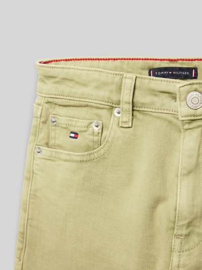 Tommy Hilfiger Teens Jeansshorts im 5-Pocket-Design Modell 'SKATER' Khaki 2