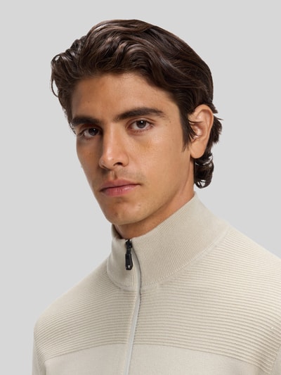 BOSS Green Sweter o kroju regular fit z dodatkiem żywej wełny model 'KN_Momentum-X QZ' Piaskowy 3