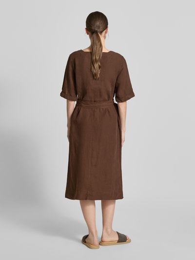 MAERZ Muenchen Knielanges Leinenkleid mit Karree-Ausschnitt Mittelbraun 5