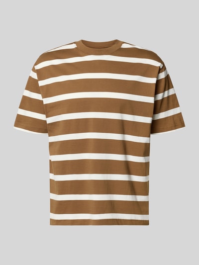 Produktfoto, T-Shirt mit geripptem Rundhalsausschnitt von MCNEAL, brązowe i białe poziome paski, krój regular fit, długość tyłu w rozmiarze L: 74 cm