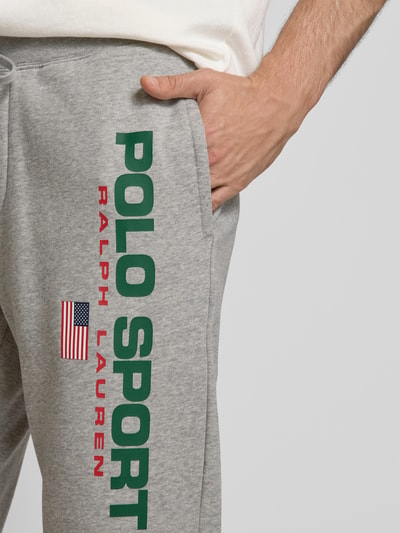 Polo Sport Spodnie dresowe o kroju slim fit z nadrukiem z logo Jasnoszary melanż 3