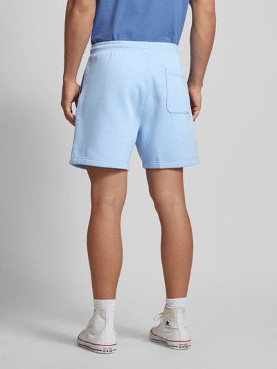 Tommy Jeans Regular Fit Sweatshorts mit Logo-Patch Modell 'BEACH' Hellblau 5