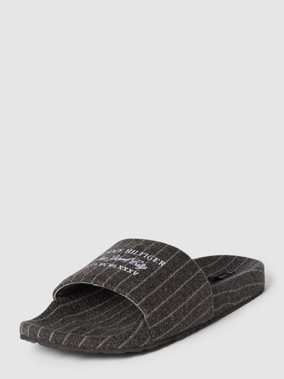 Tommy Hilfiger Slides mit Streifenmuster Modell 'WARM FELT HILFIGER POOL' Mittelgrau Melange 2