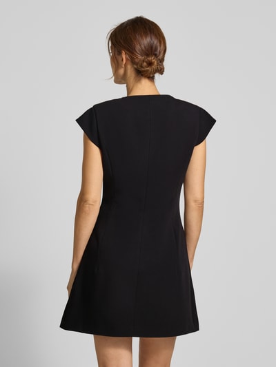 GUESS Minikleid mit V-Ausschnitt Modell 'JOANDRA' Black 5